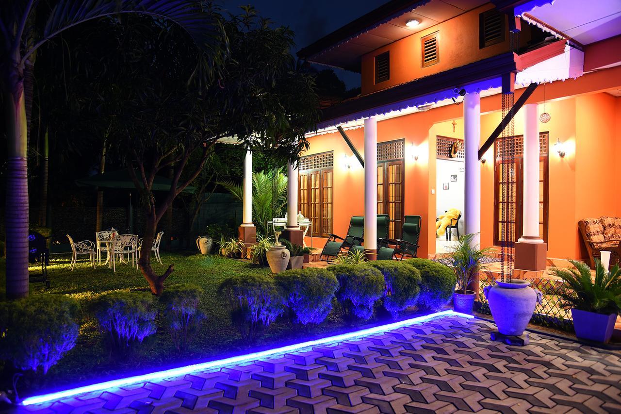 One And Only Apartment Negombo Bagian luar foto