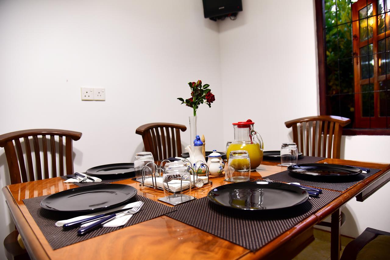 One And Only Apartment Negombo Bagian luar foto